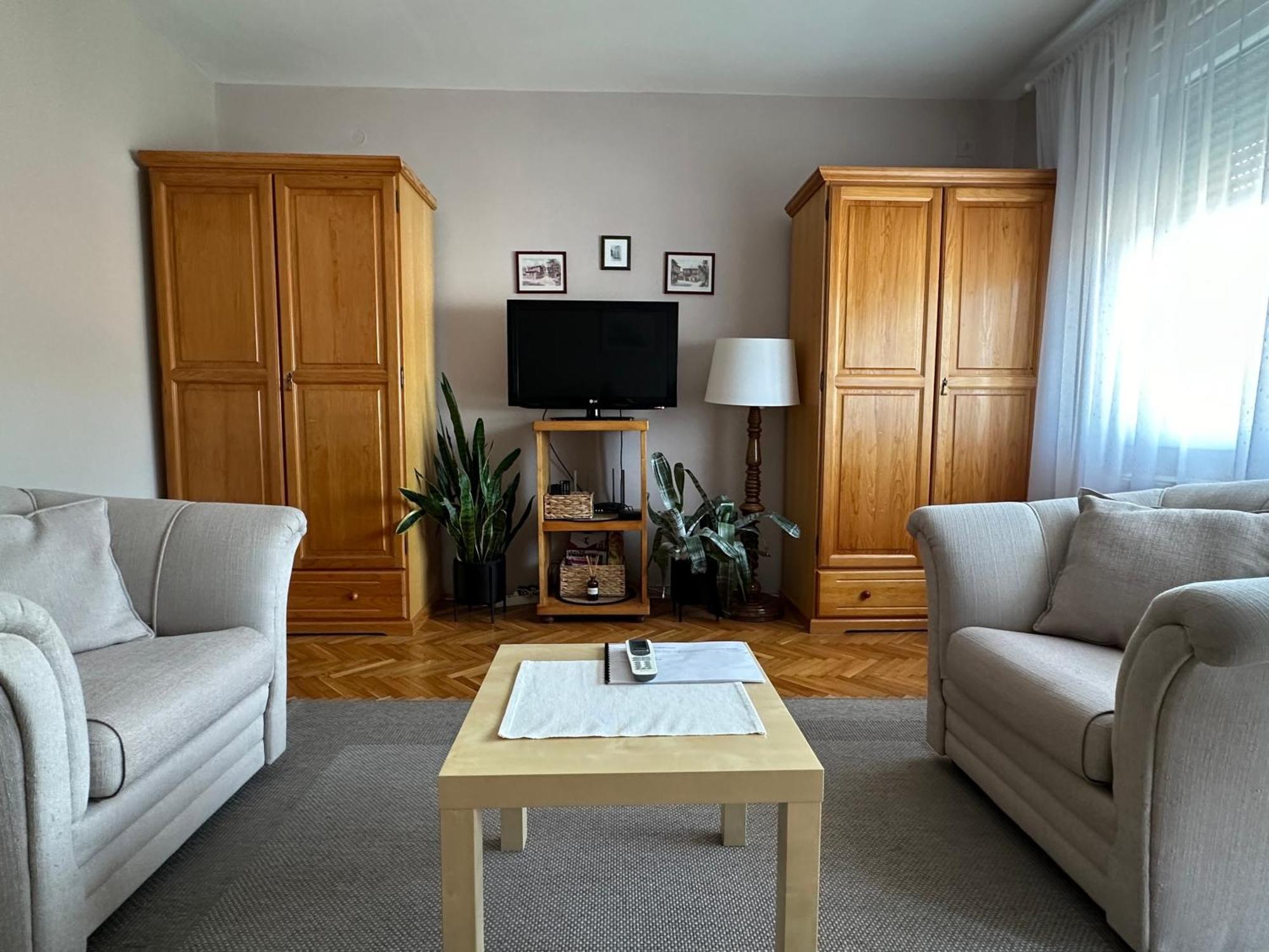 Apartman Rada Πίροτ Εξωτερικό φωτογραφία